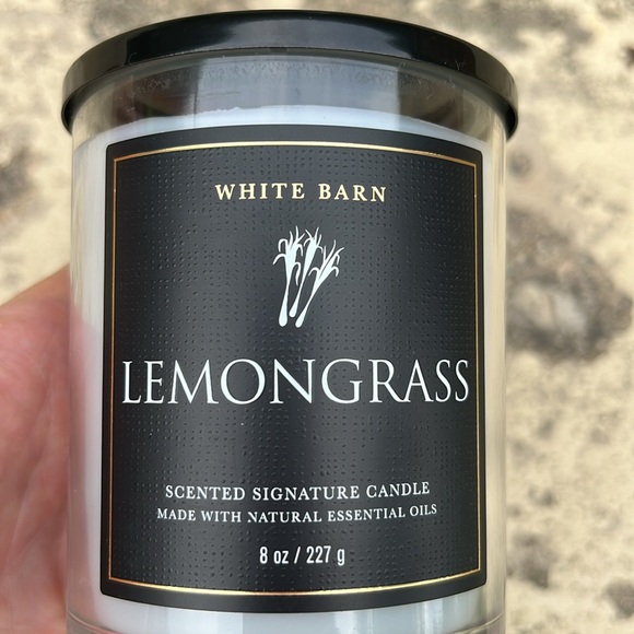 2 brand new white barn signature collection candle set - Picture 5 of 9